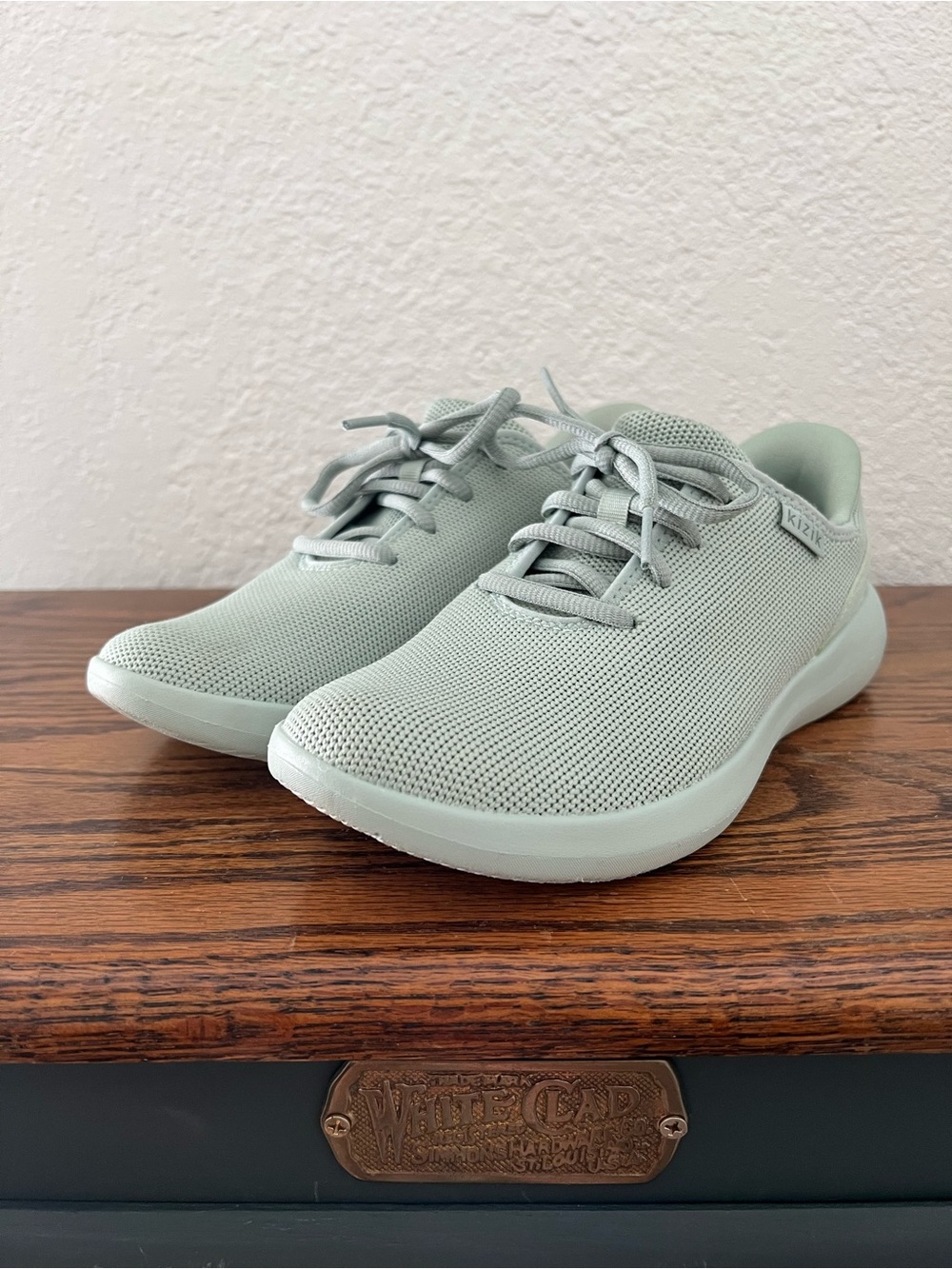 Kizik Women’s Madrid Green Eco Knit Handsfree Sneakers Size 7